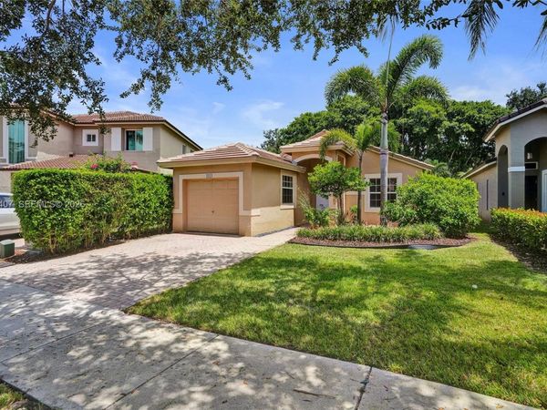 4114 Sapphire St , Weston, FL 33331