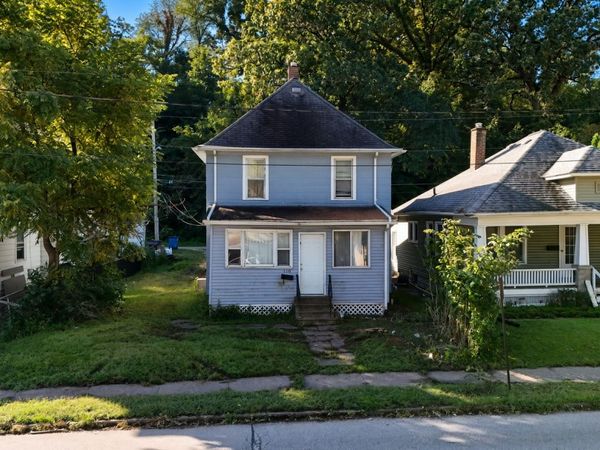 310 17TH Avenue, East Moline, IL 61244