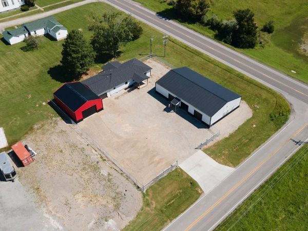 12258 Cedar Grove Road, Marion, IL 62959
