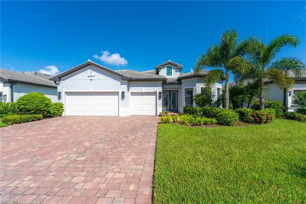 6851 Winding Cypress Dr, Naples, FL 34114 Photo