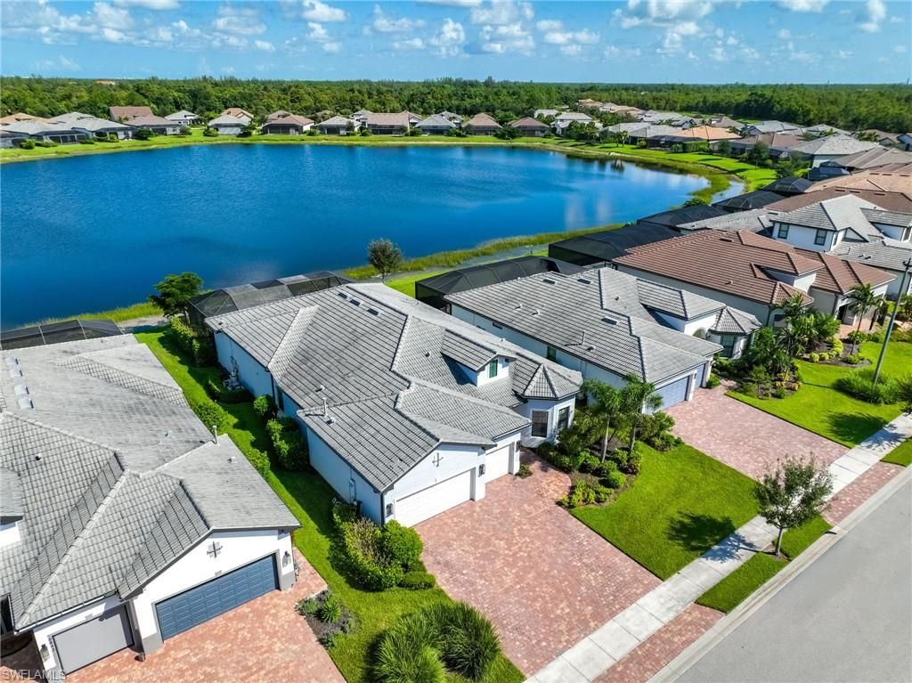 6851 Winding Cypress Dr, Naples, FL 34114 Photo