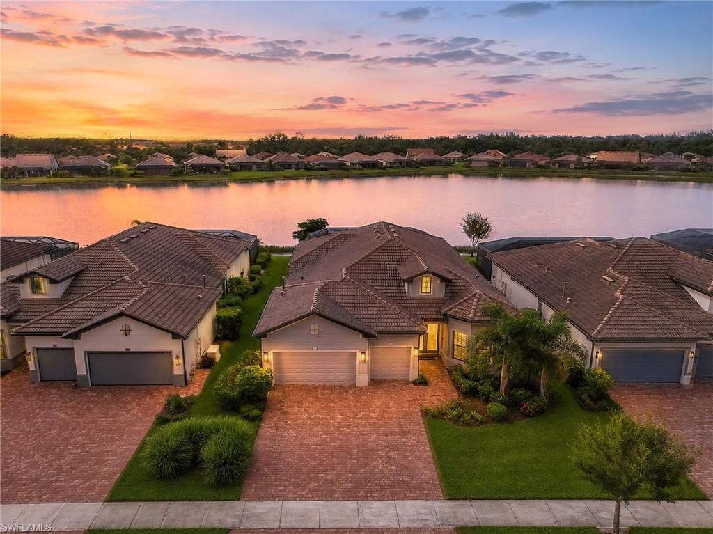 6851 Winding Cypress Dr, Naples, FL 34114 Photo