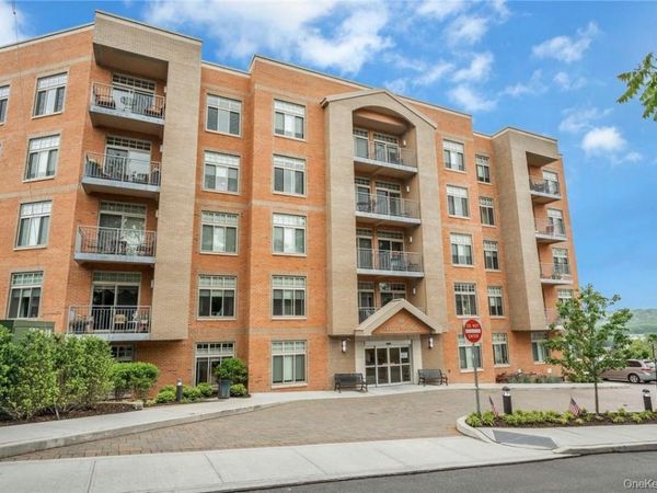 40 Jackson Avenue , Unit 3D, Eastchester, NY 10709