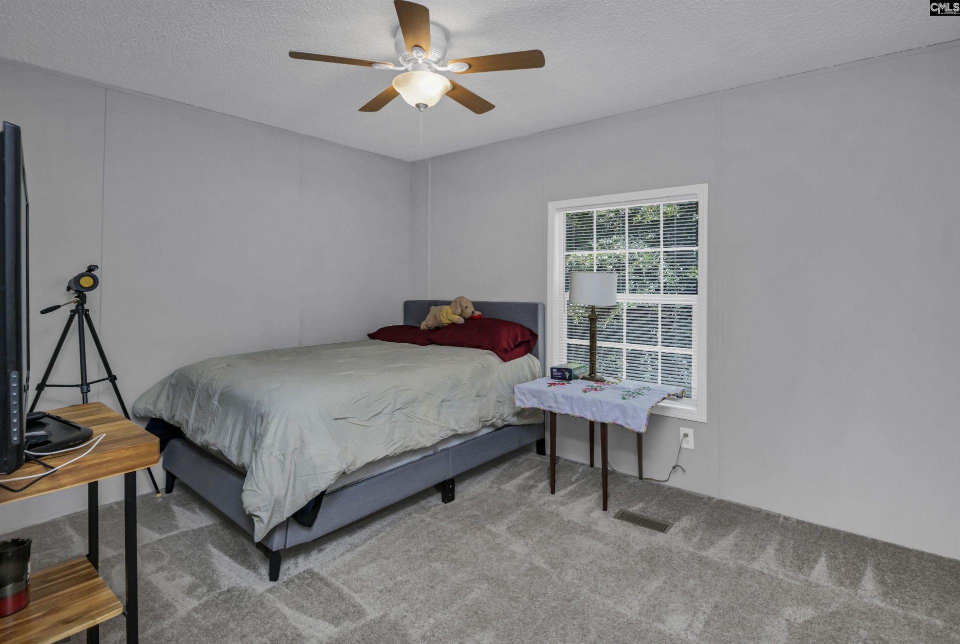 115 Divinci Road  Photo 13