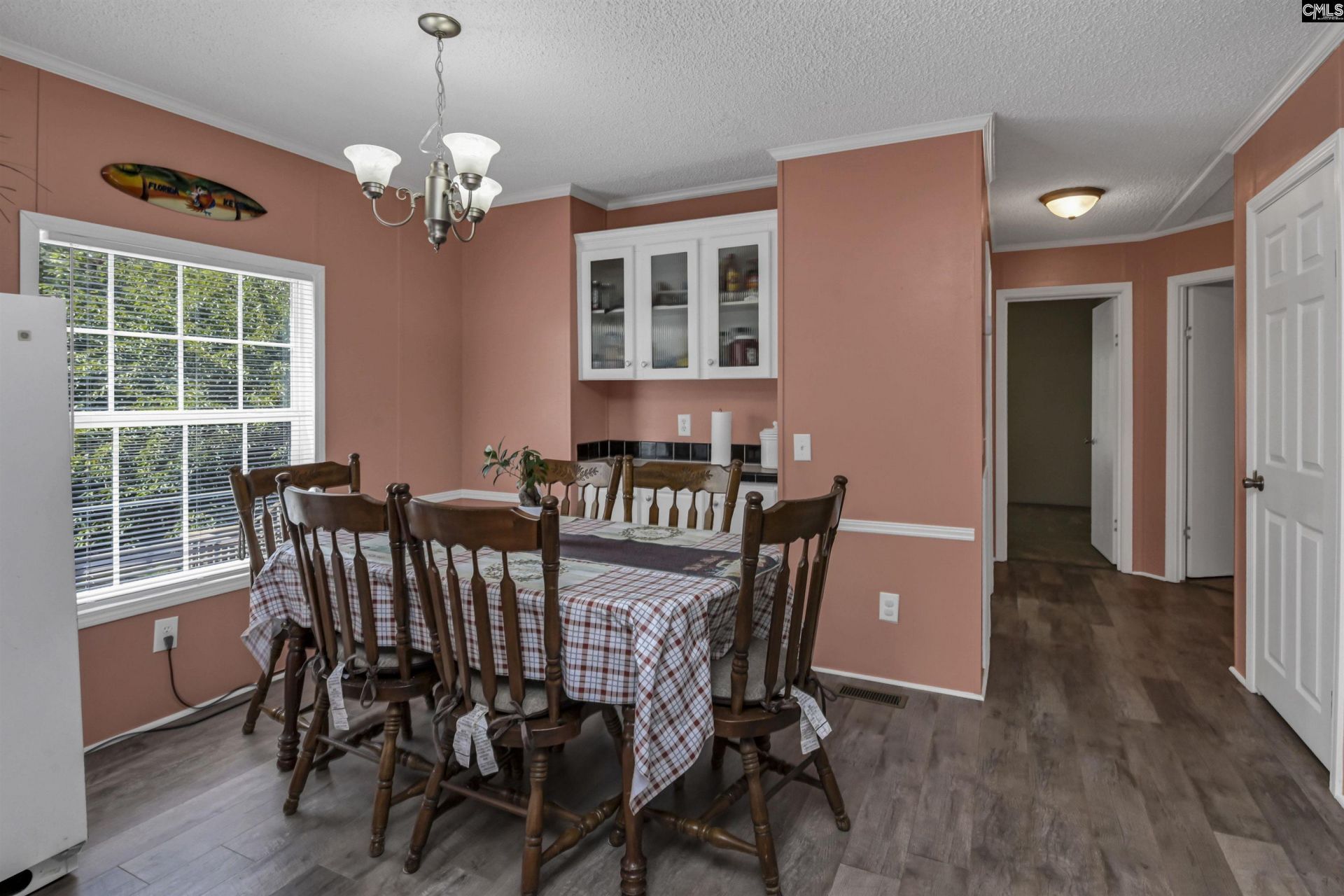 115 Divinci Road  Photo 9