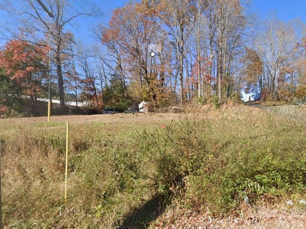 891 E Court Street , Marion, NC 28752
