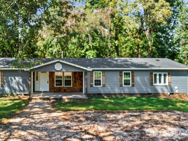 126 Pisgah Church Road , Statesville, NC 28625