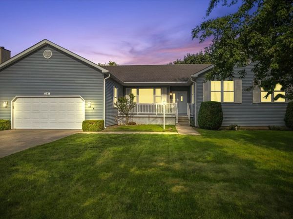 341 Old Darby Lane , Winthrop Harbor, IL 60096
