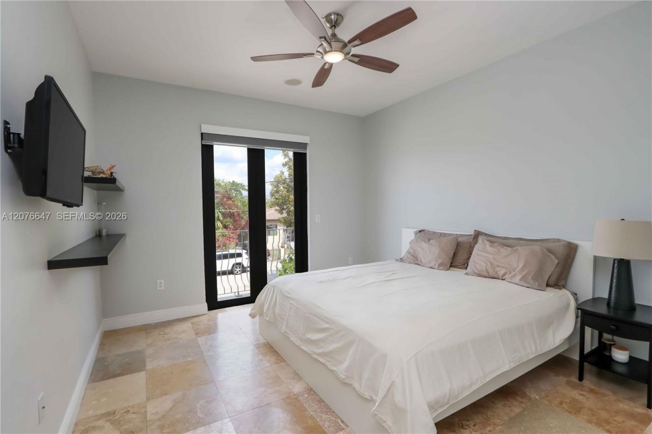 3018 SW 17th St , Miami, FL 33145 Photo
