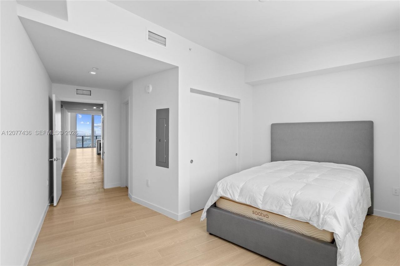 1400 Biscayne Blvd , Unit 4203, Miami, FL 33132 Photo