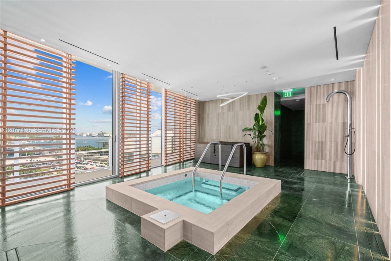 1400 Biscayne Blvd , Unit 4203, Miami, FL 33132 Photo