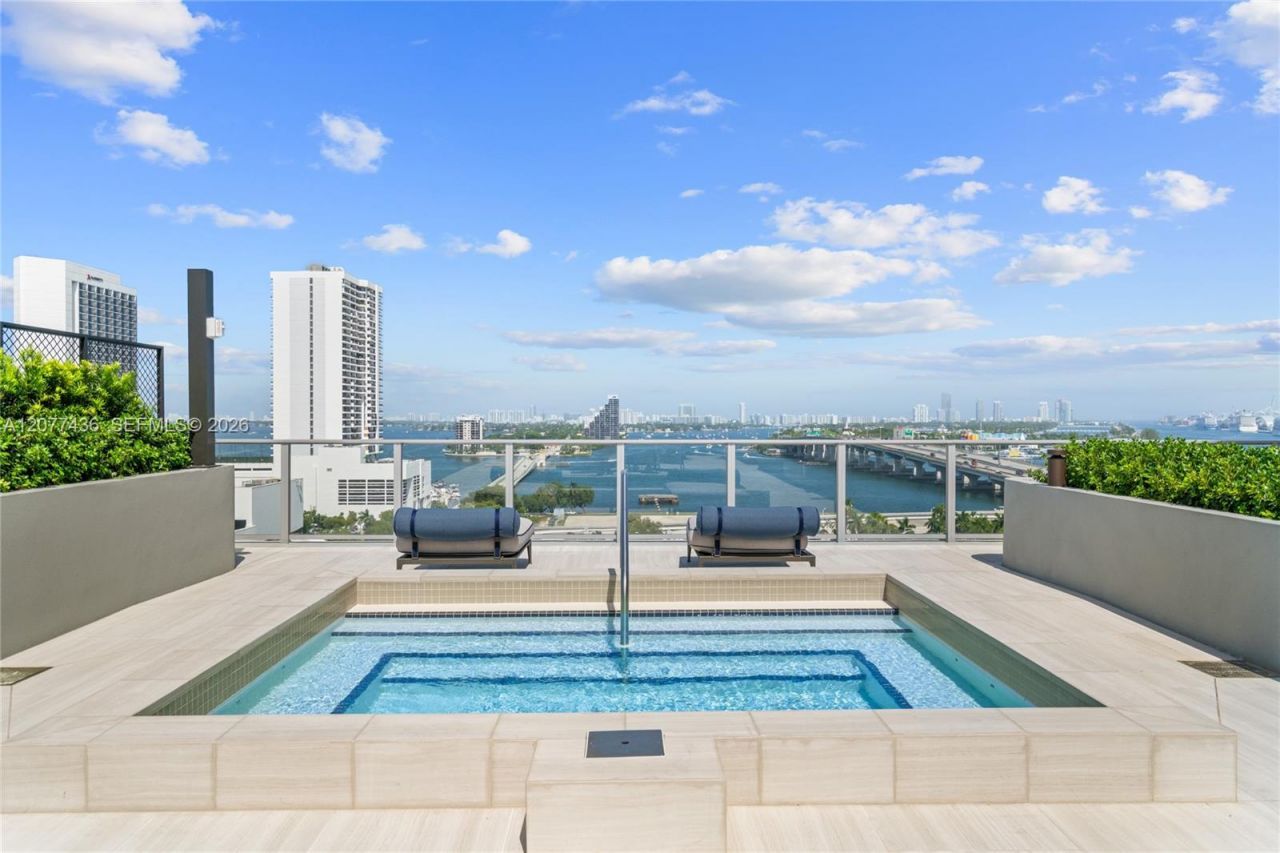 1400 Biscayne Blvd , Unit 4203, Miami, FL 33132 Photo