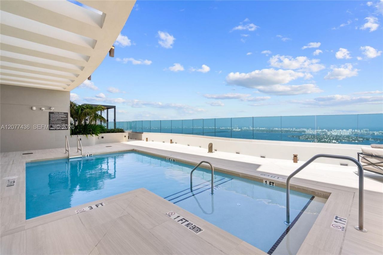 1400 Biscayne Blvd , Unit 4203, Miami, FL 33132 Photo