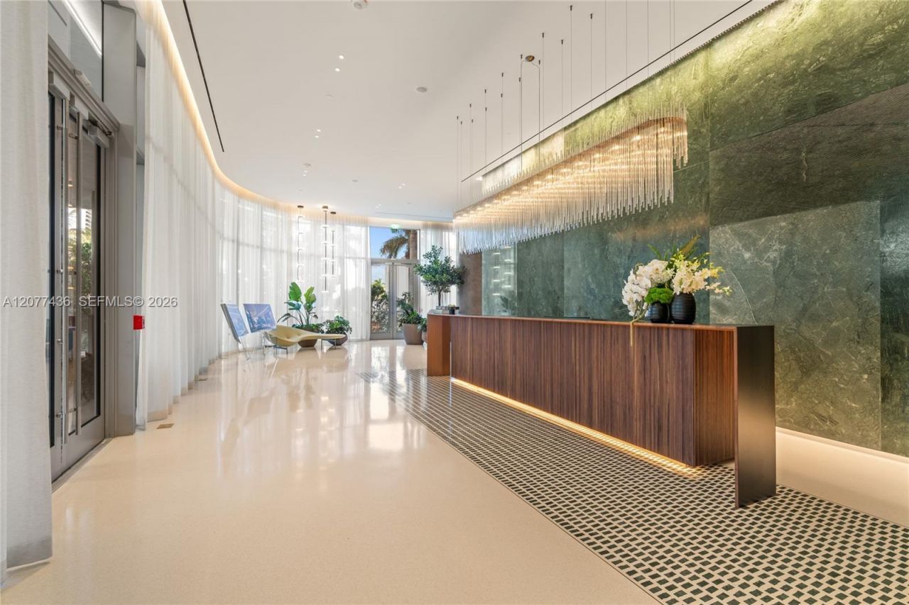 1400 Biscayne Blvd , Unit 4203, Miami, FL 33132 Photo