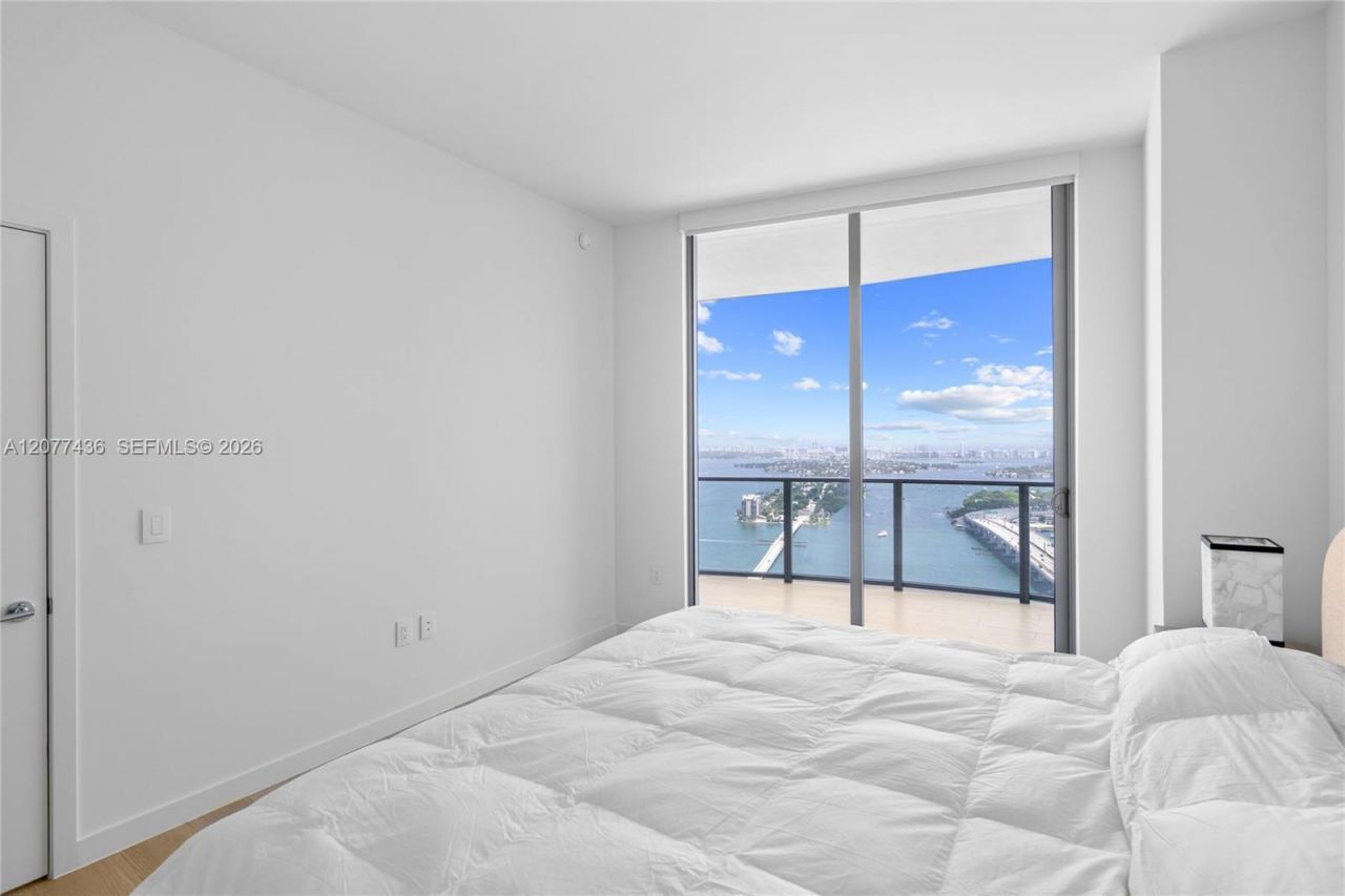 1400 Biscayne Blvd , Unit 4203, Miami, FL 33132 Photo