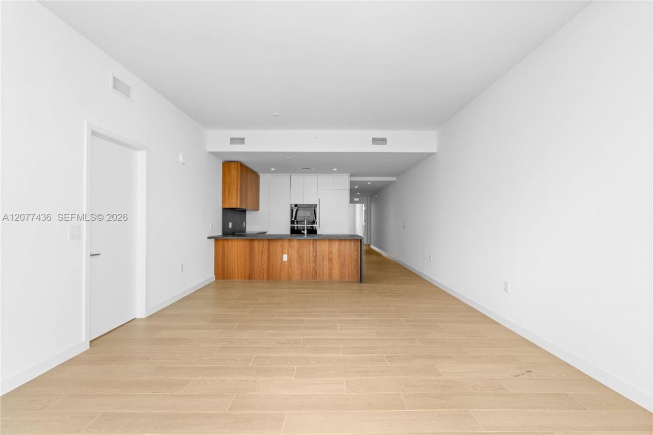 1400 Biscayne Blvd , Unit 4203, Miami, FL 33132 Photo
