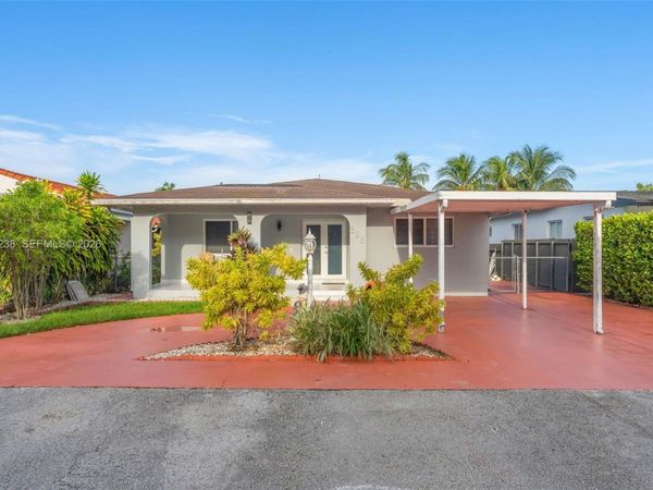 325 SW 122nd Ave , Miami, FL 33184