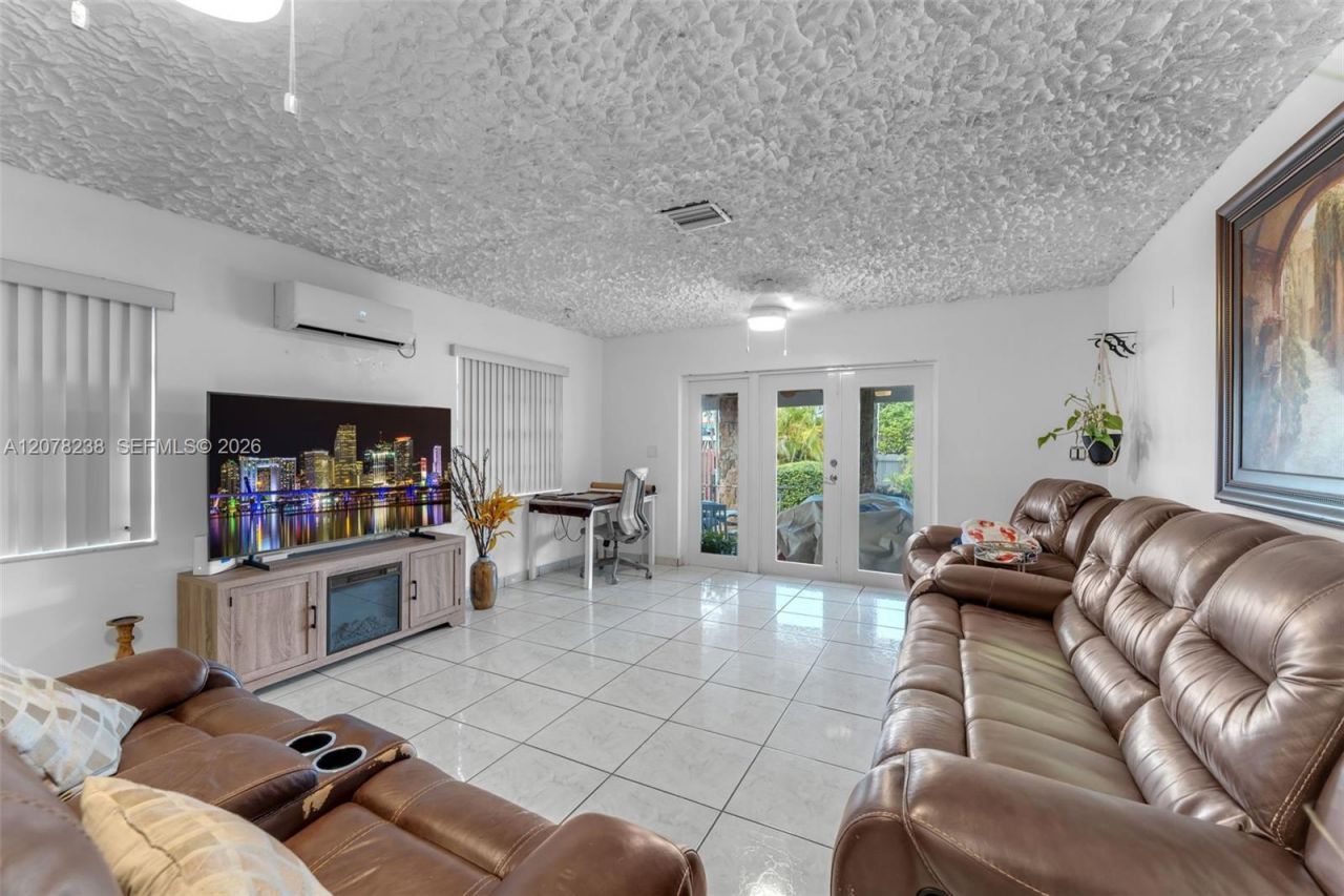 325 SW 122nd Ave, Miami, FL 33184 Photo