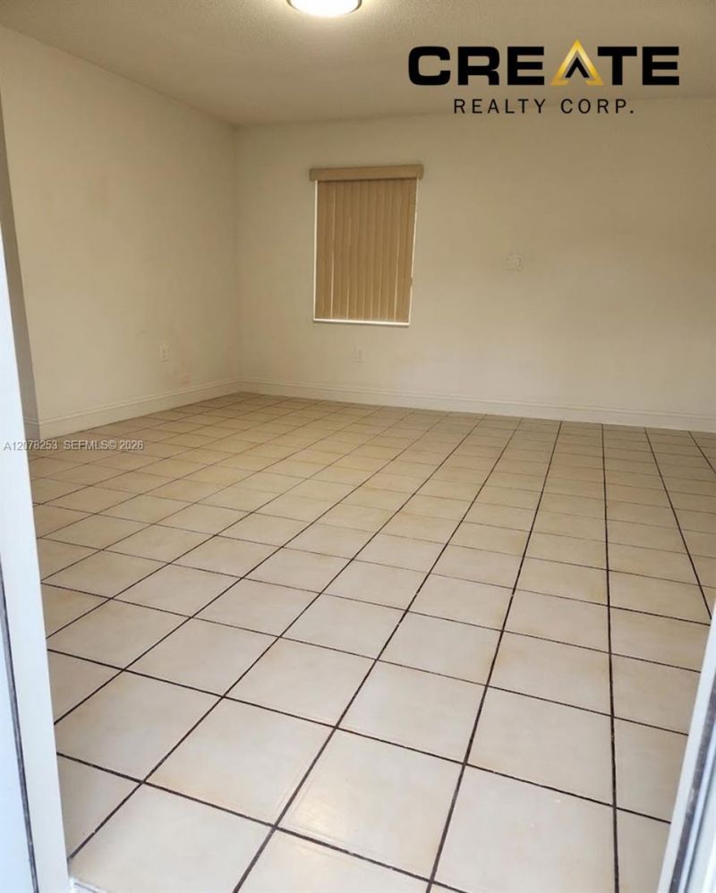 120 NW 18th Ave, Miami, FL 33125 Photo