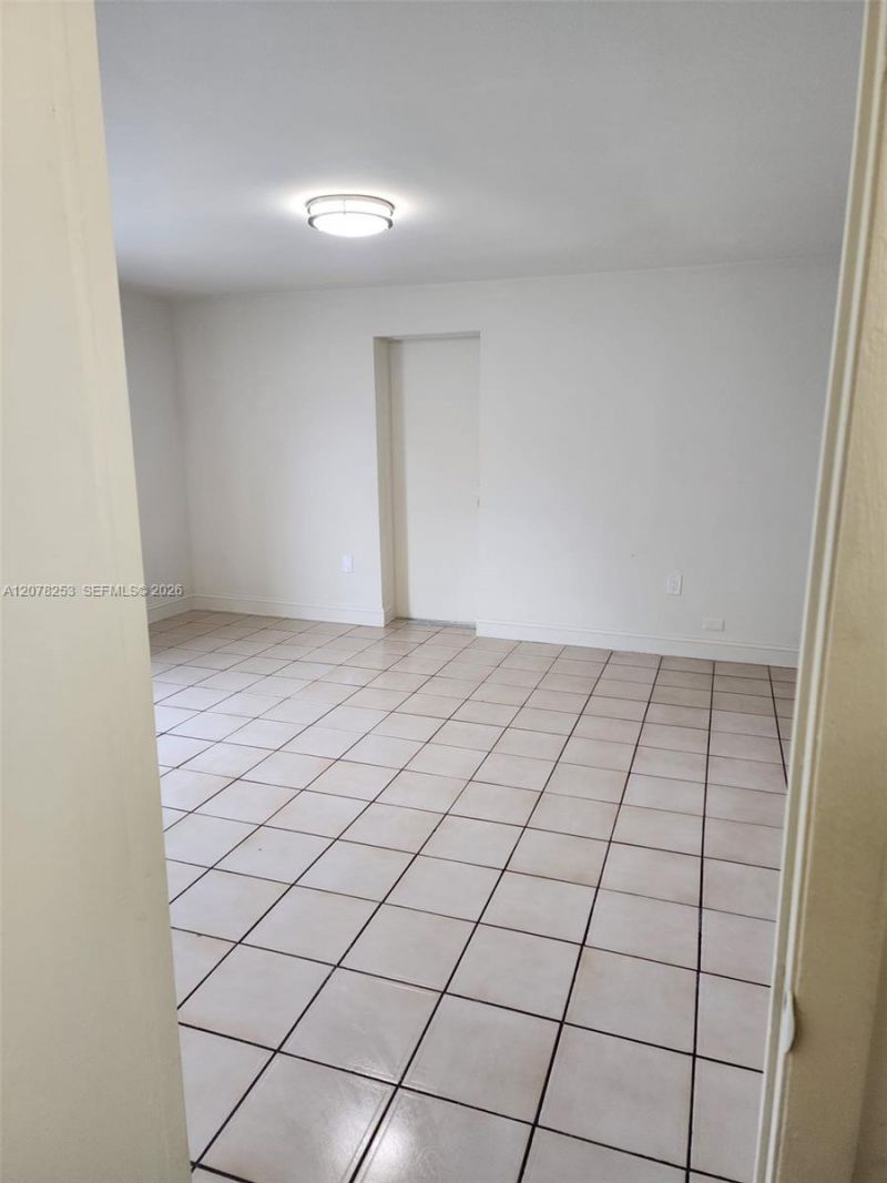 120 NW 18th Ave, Miami, FL 33125 Photo