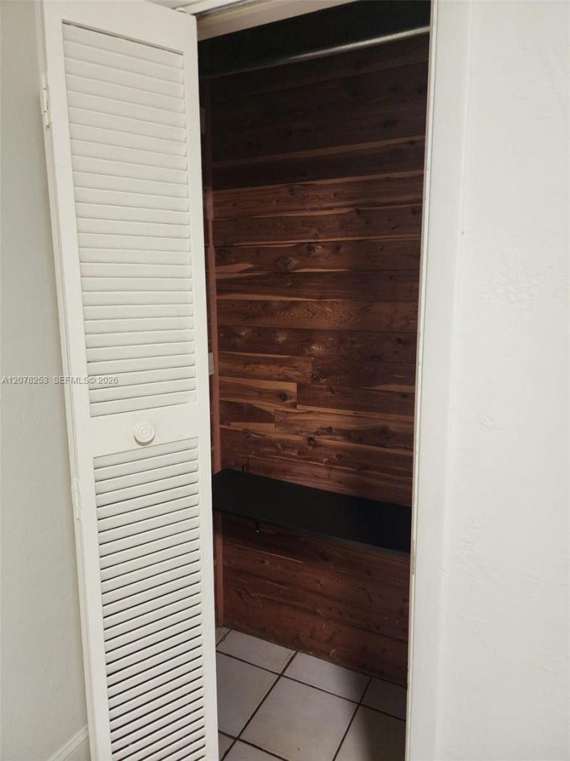 120 NW 18th Ave, Miami, FL 33125 Photo