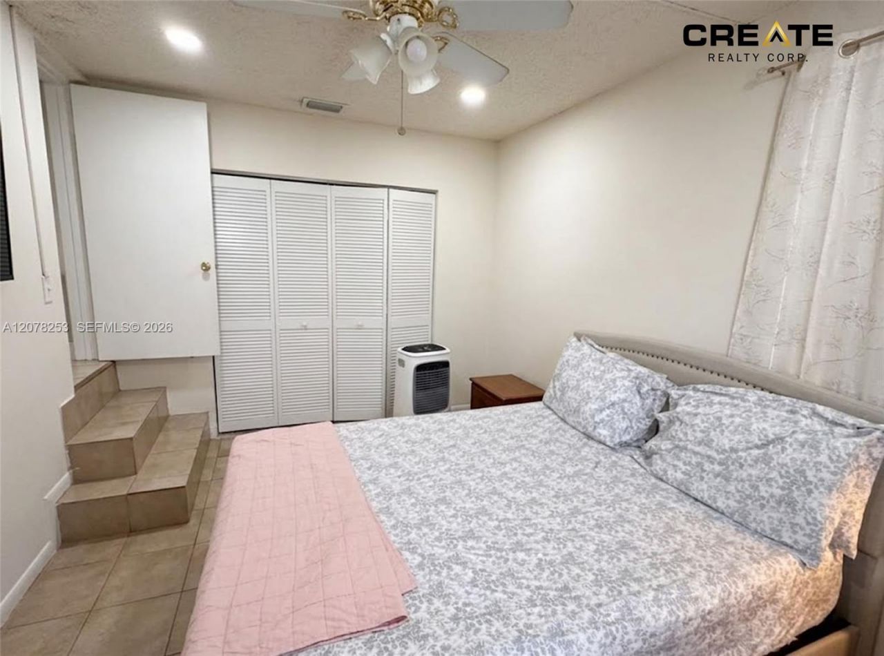 120 NW 18th Ave, Miami, FL 33125 Photo