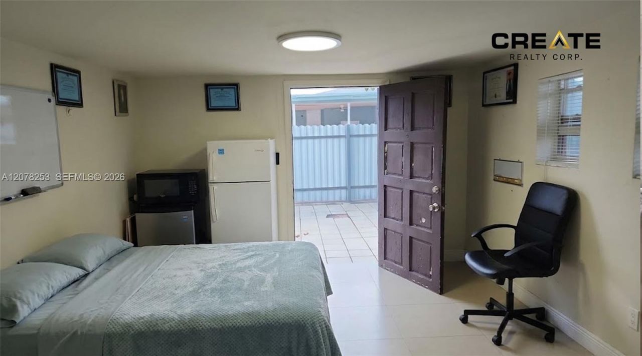 120 NW 18th Ave, Miami, FL 33125 Photo