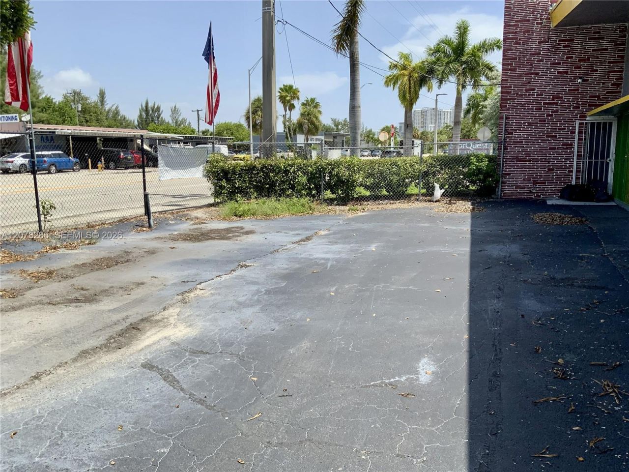 15551 W Dixie Hwy, North Miami Beach, FL 33162 Photo