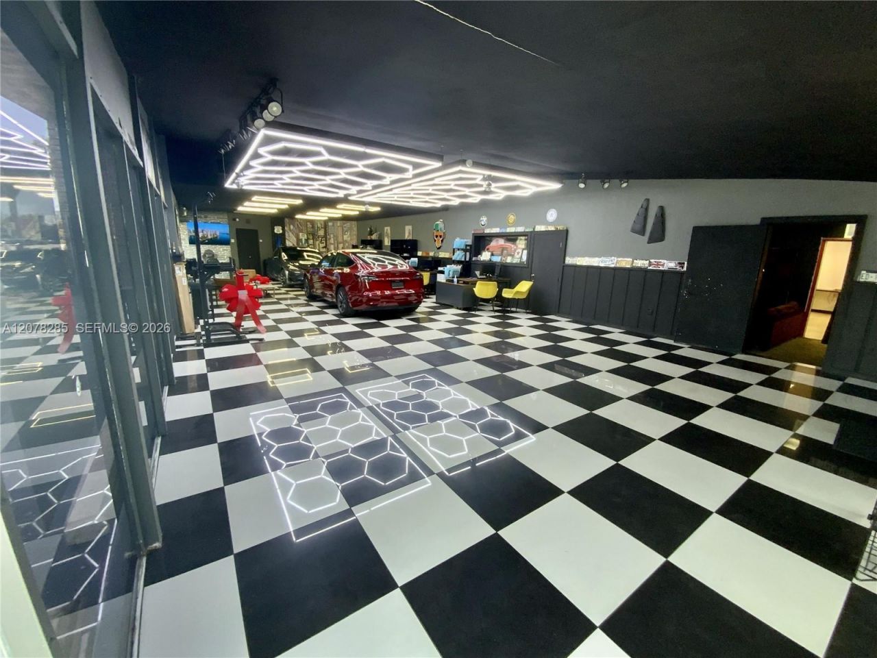 15551 W Dixie Hwy, North Miami Beach, FL 33162 Photo