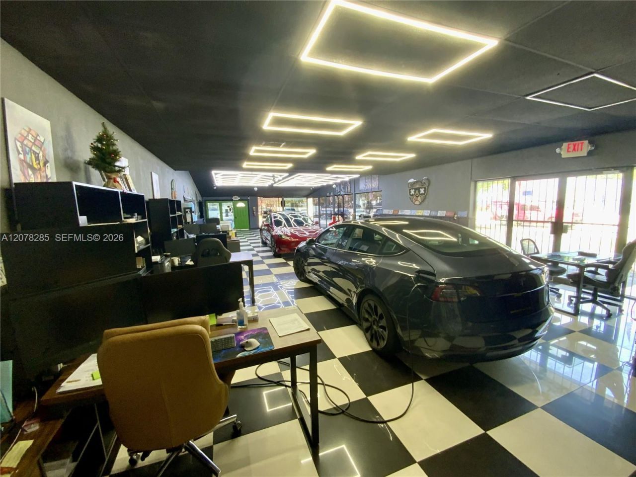 15551 W Dixie Hwy, North Miami Beach, FL 33162 Photo