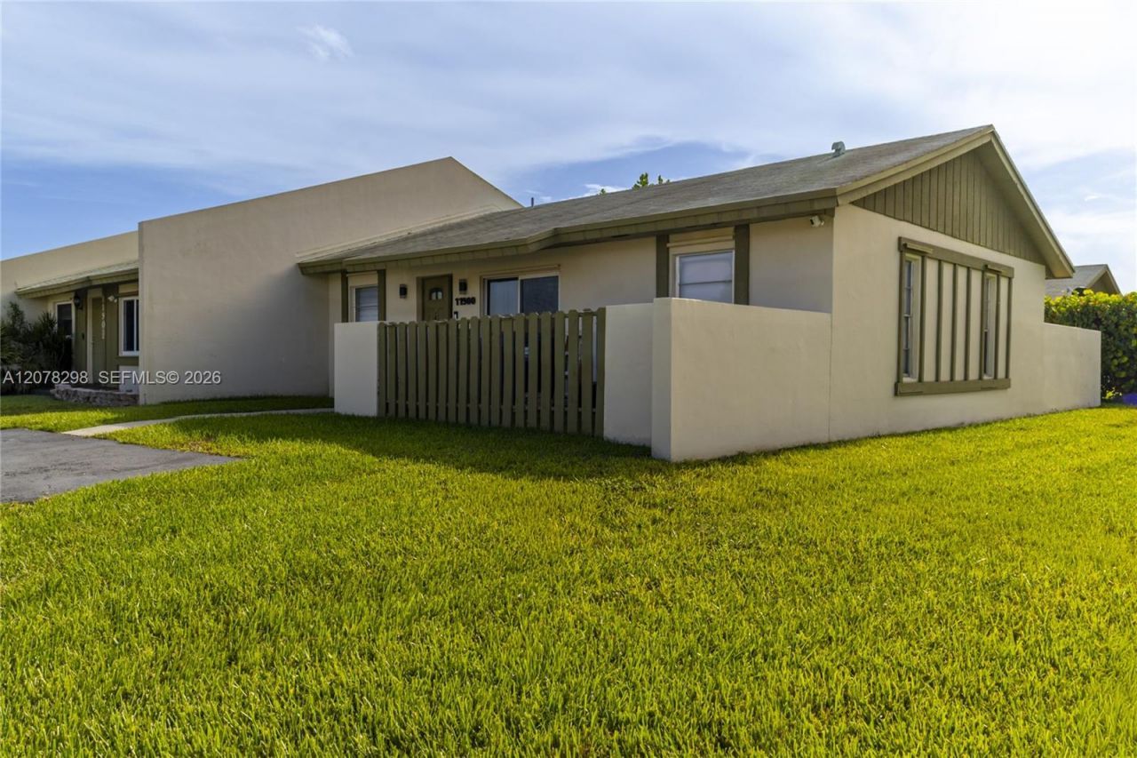 11900 SW 110th St Cir E, Miami, FL 33186 Photo
