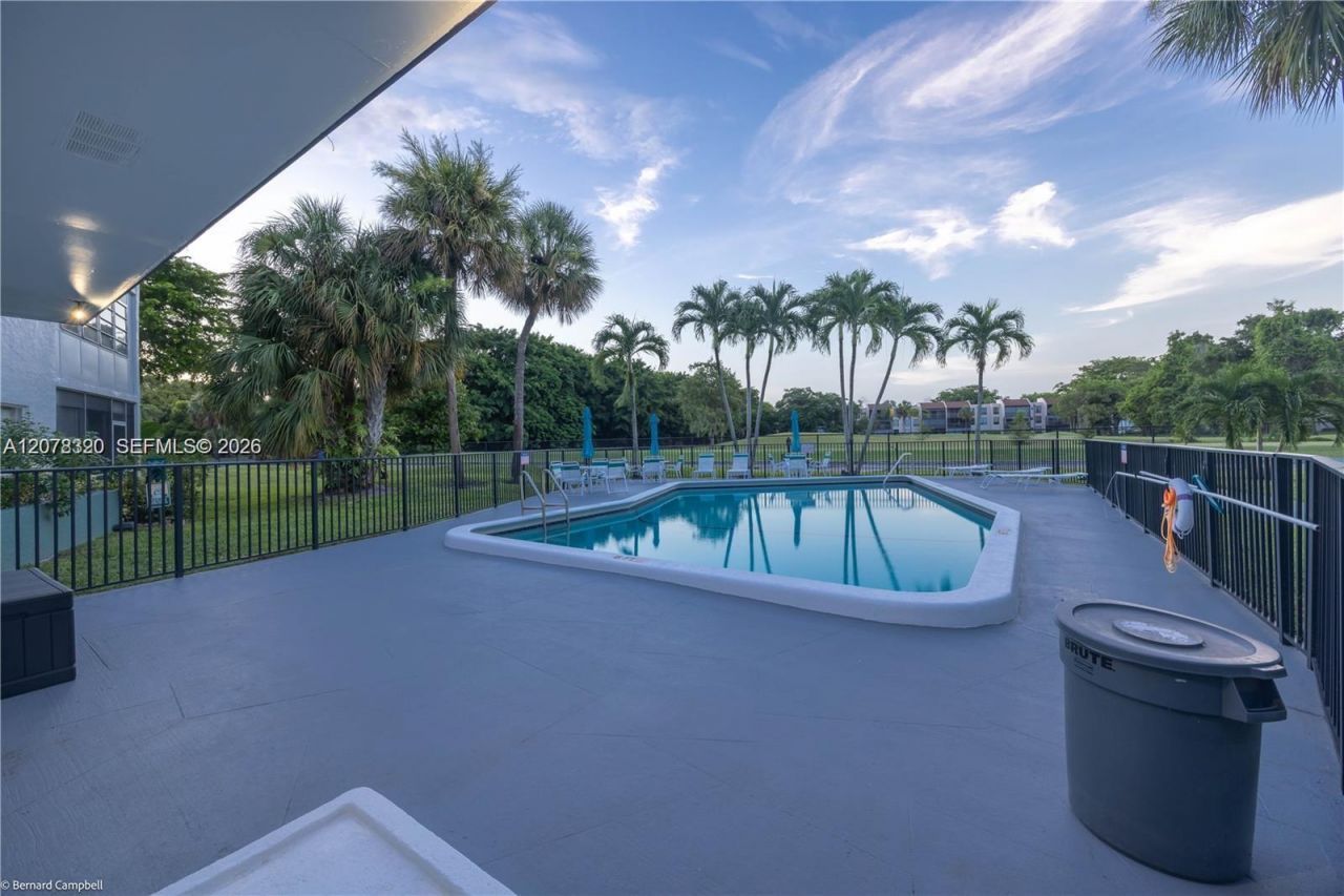 8002 Lagos De Campo Blvd, Unit B-101, Tamarac, FL 33321 Photo