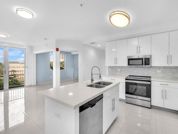 2651 NE 212th Ter , Unit 301, Miami, FL 33180