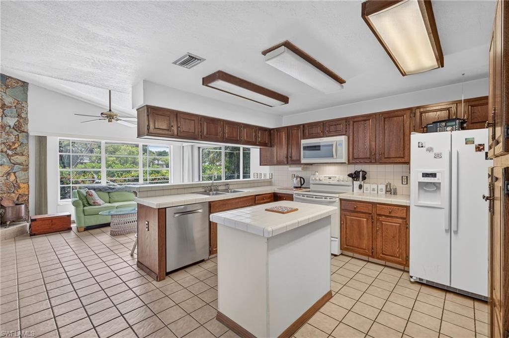 5710 Basswood Ct, Fort Myers, FL 33919 Photo