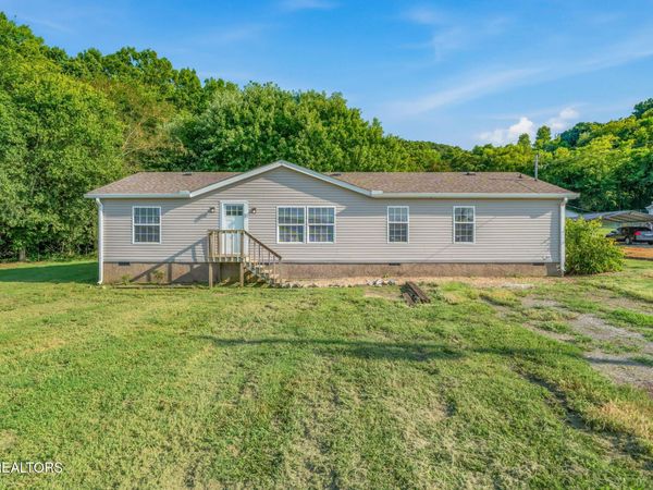 522 Farm Loop Rd, New Market, TN 37820