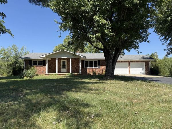 545 Red Hill Road , Scottsville, KY 42164