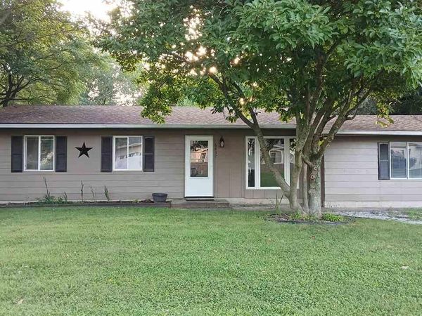 6832 N Sprucewood, Terre Haute, IN 47805