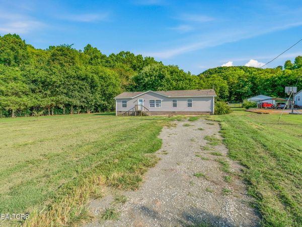 522 Farm Loop Rd, New Market, TN 37820