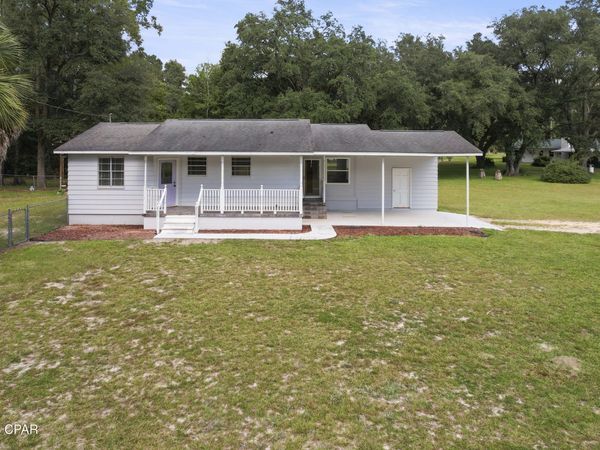 825 Jones Court , Chipley, FL 32428
