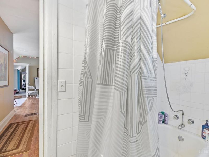 404 Ada Street, Cincinnati, OH 45219 Photo 13