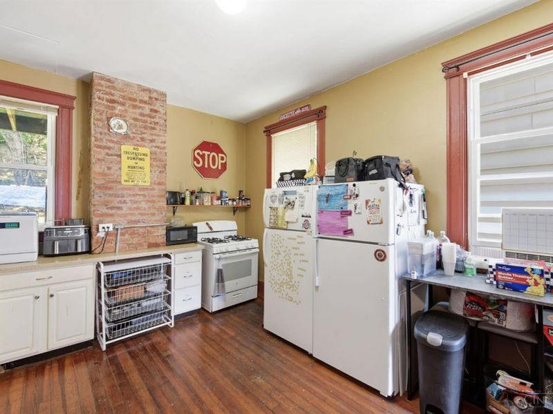 404 Ada Street, Cincinnati, OH 45219 Photo 3