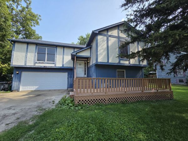 803 Main Street , Maple Park, IL 60151