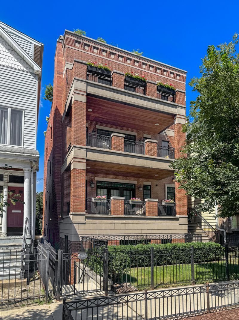 3320 N Clifton Avenue, Unit 2, Chicago, IL 60657 Main Photo