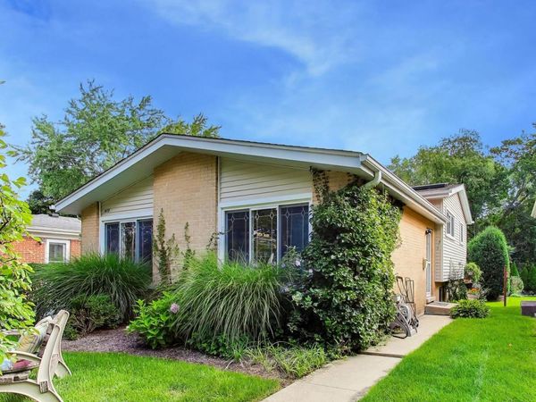 475 Burton Avenue , Highland Park, IL 60035