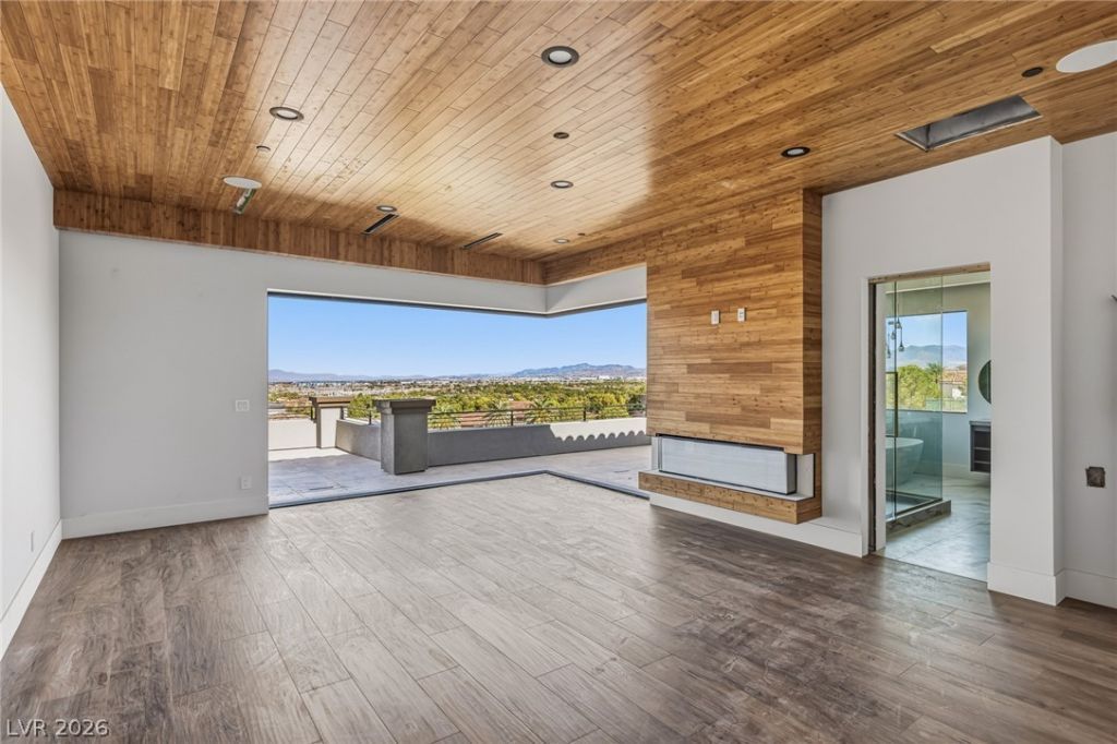 12 Oakmont Hills Lane, Las Vegas, NV 89141