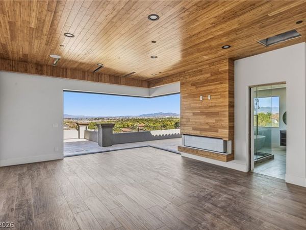 12 Oakmont Hills Lane, Las Vegas, NV 89141