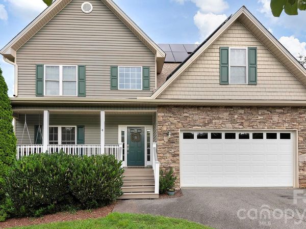 4 Lancaster Lane, Weaverville, NC 28787