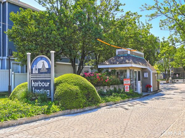 21 Harbour, Unit A-21, New Haven, CT 06405