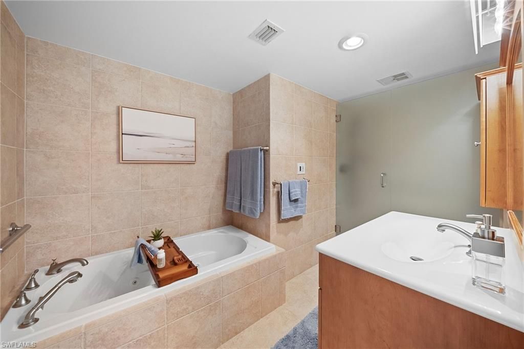 4200 Belair Ln, Unit 101, Naples, FL 34103 Photo