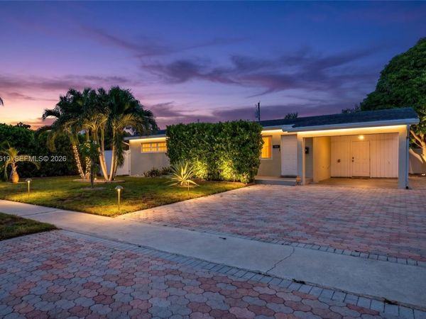 2061 SW 38th Ave, Fort Lauderdale, FL 33312